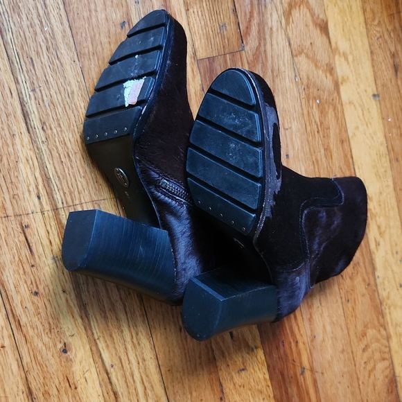 Frye Parker cow fur heels boots - Picture 9 of 12